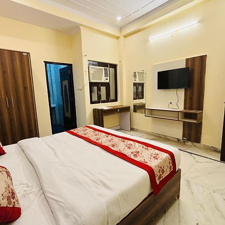 Hotel Vegas Corporate Suites Noida Luaran gambar