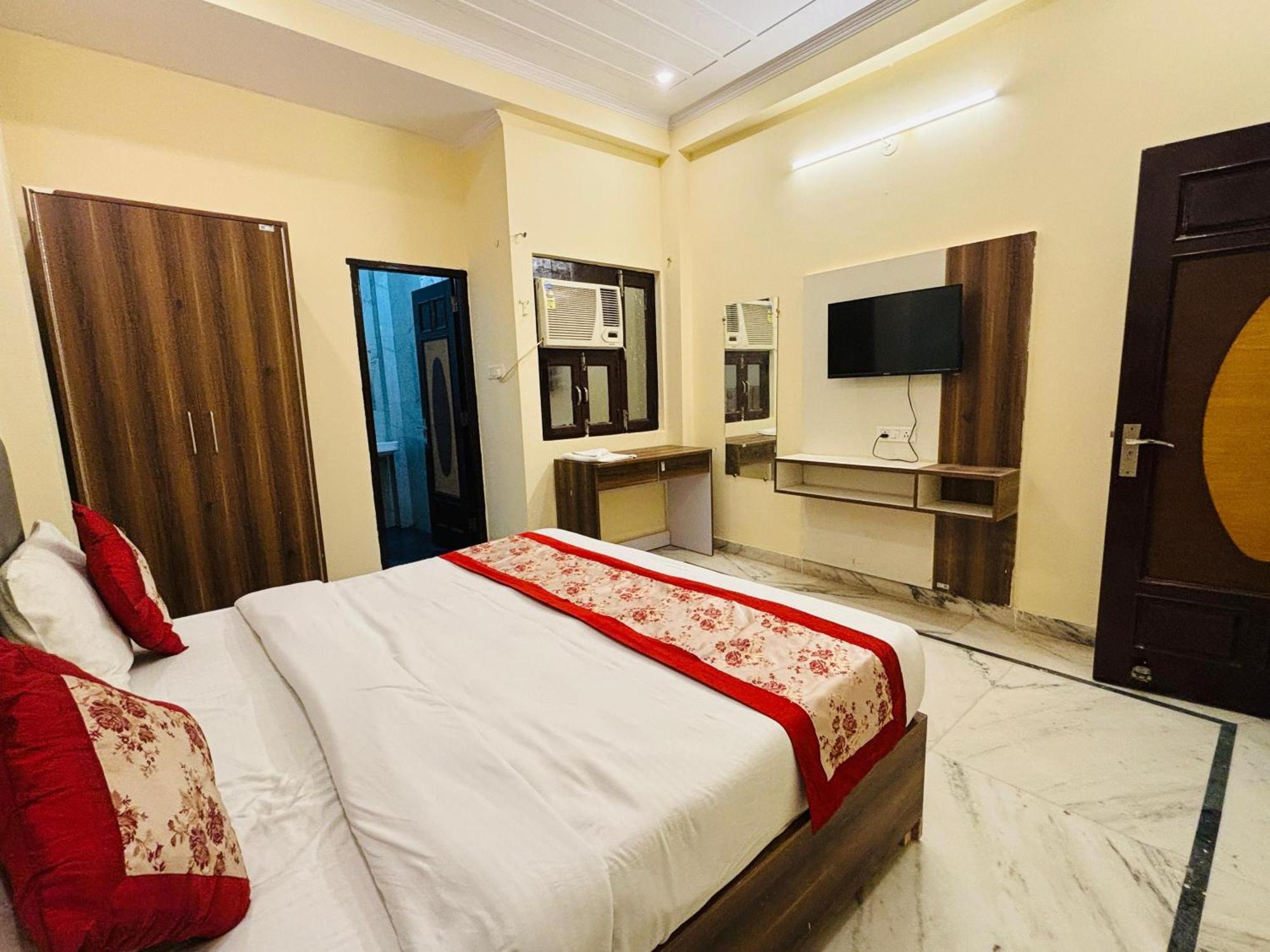Hotel Vegas Corporate Suites Noida Luaran gambar